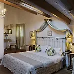 M クラブ デ ラックス B＆b