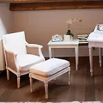 M クラブ デ ラックス B＆b
