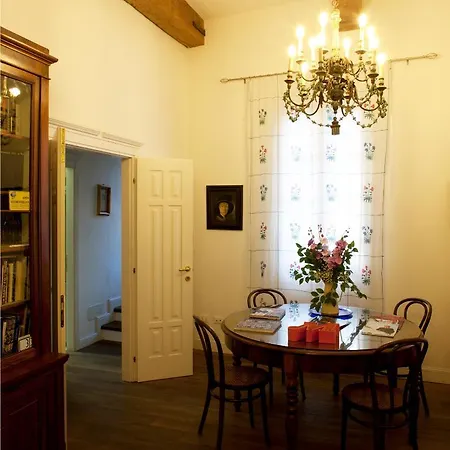 M Club De Luxe Bed & Breakfast 2*