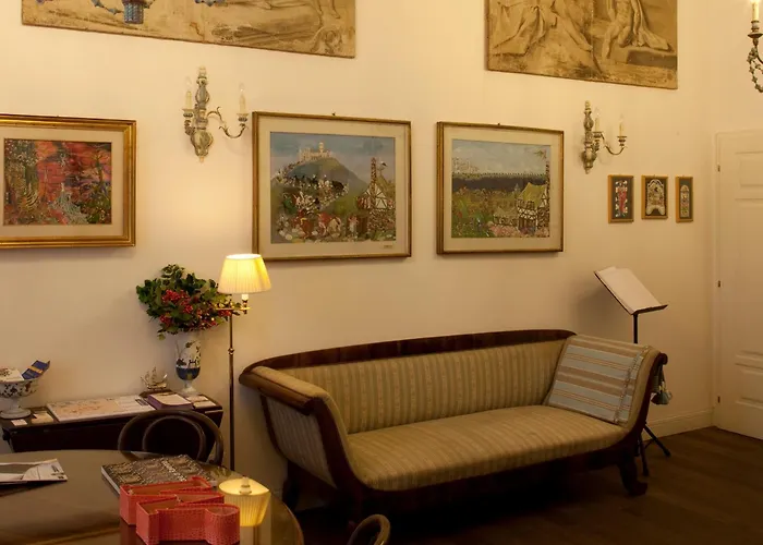 M Club De Luxe رافيننا