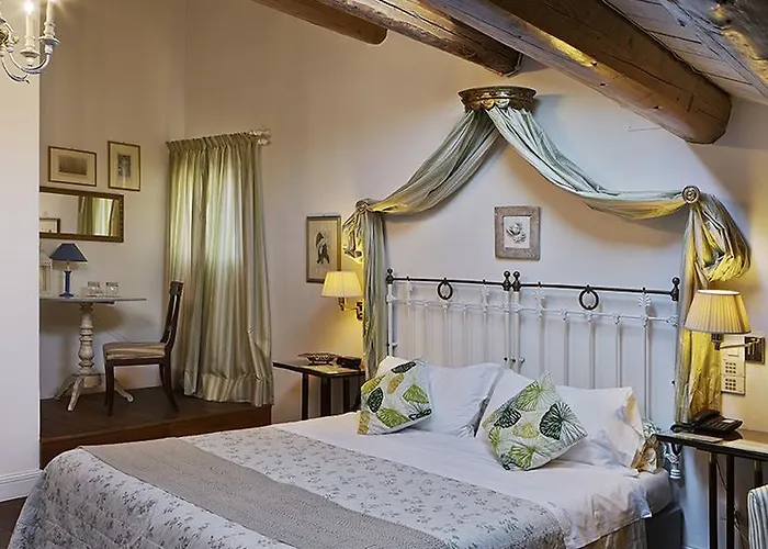 M クラブ デ ラックス B＆b