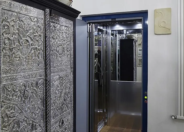 M Club De Luxe 4* رافيننا