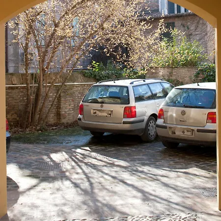 M Club De Luxe 라벤나