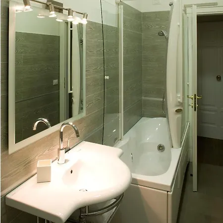 M Club De Luxe B&B 라벤나