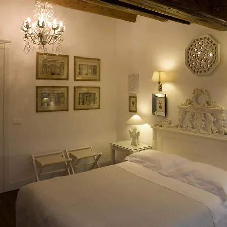 M Club De Luxe B&B 라벤나